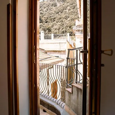 Residenza Ester 4*