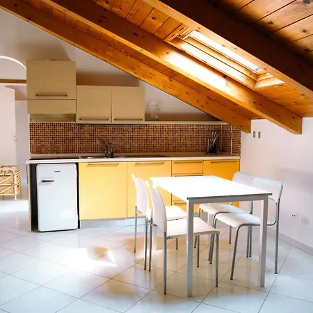 Residenza Ester בית הארחה אמאלפי