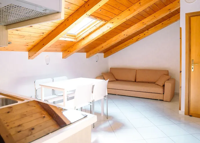 Residenza Ester Affittacamere 4*