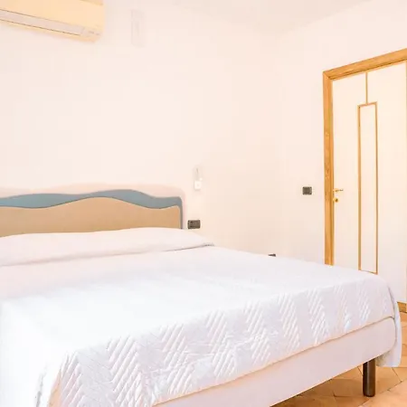 Residenza Ester Maison d'hôtes